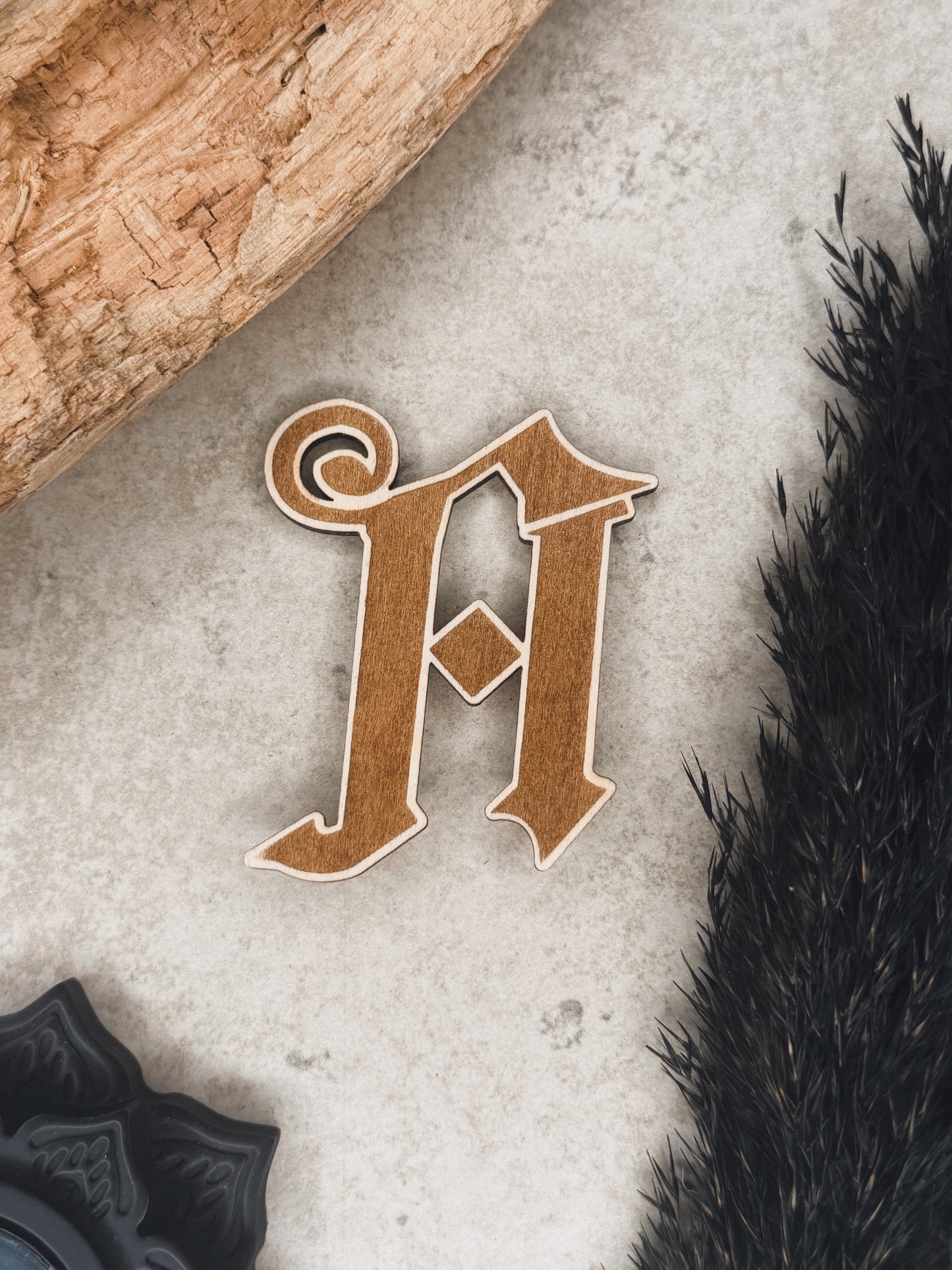 Magnet “AT“